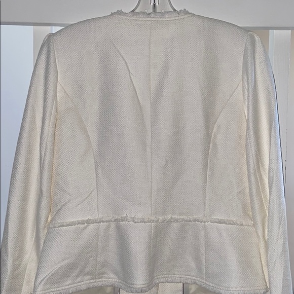 White jacket - Picture 4 of 4